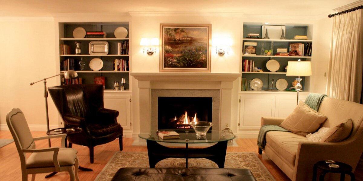 built in bookshelves and fireplace