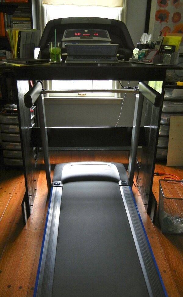 treadmill desk barefoot